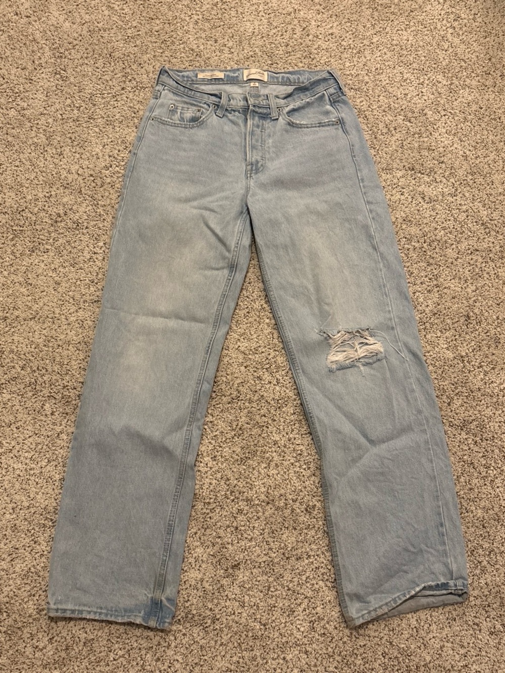 Universal Thread Light Blue Baggy Mid-Rise Jeans